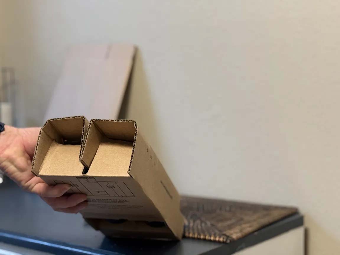 Folding top flaps closed