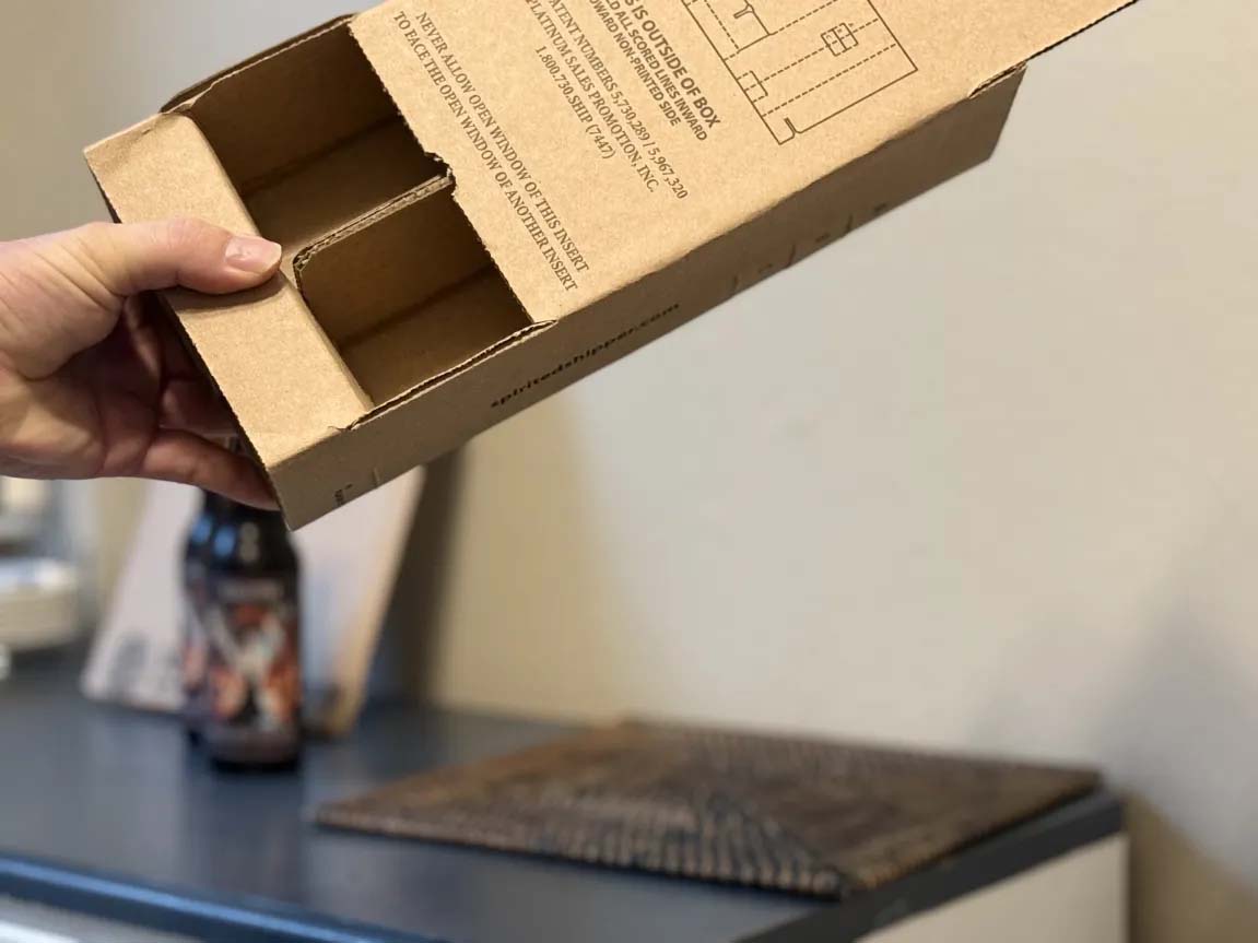 Forming box shape for two bottles